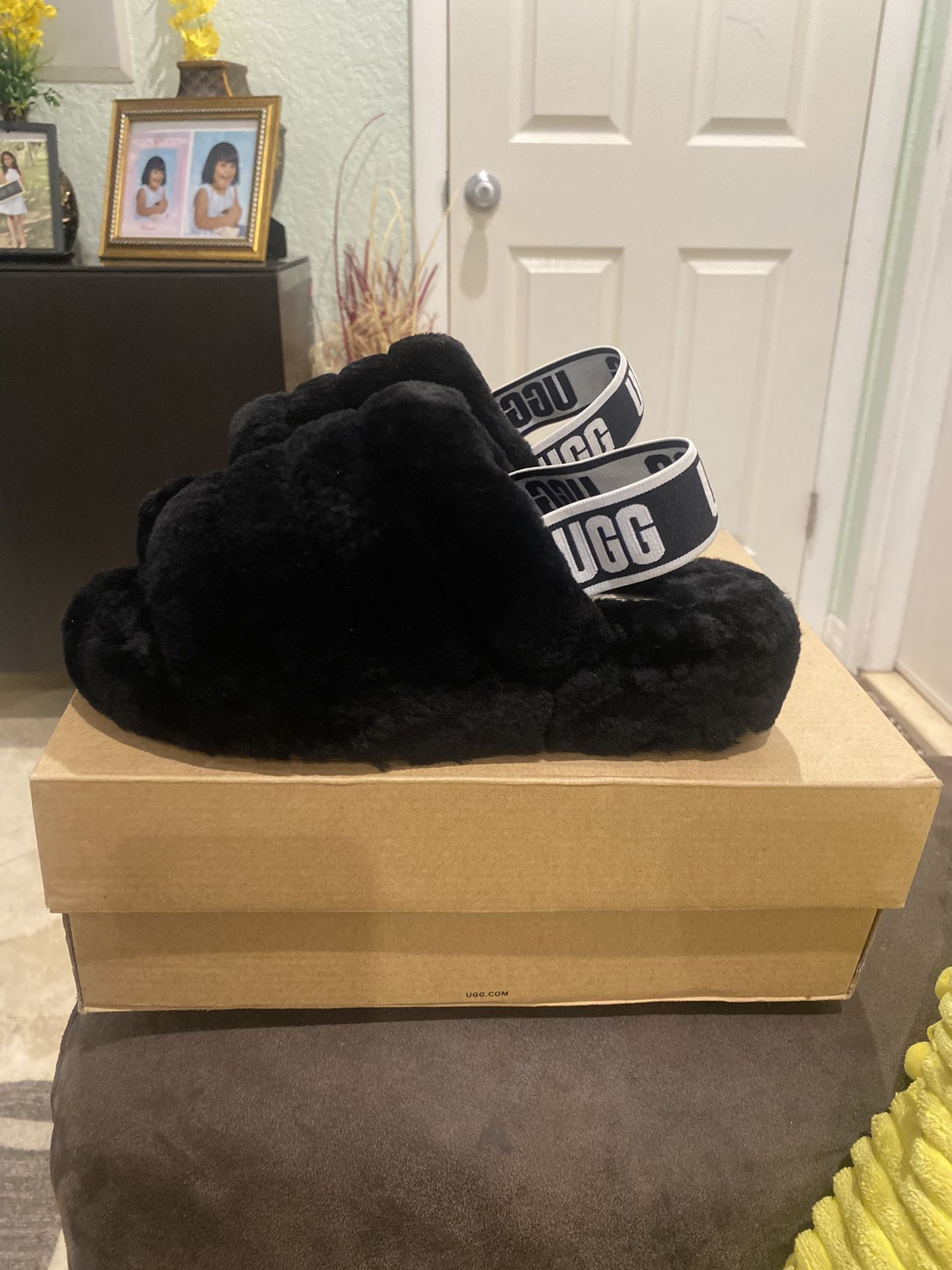 Black Uggs ( Never Worn )