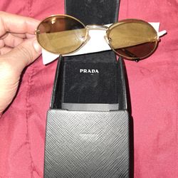 Woman's Prada glasses brand new