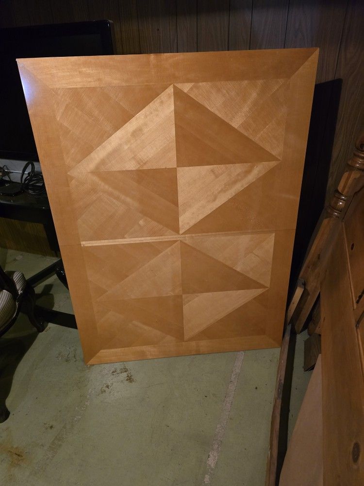 Kitchen Table And 4 Chairs