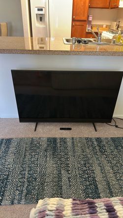 50” Samsung Flat Screen Smart TV with Stand and Remote