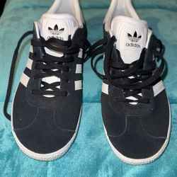 New adidas size 6.5