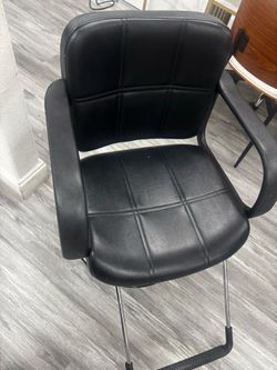Sillas de peluquería / styling chair for sale