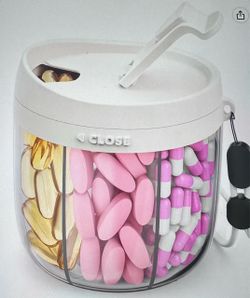 Pill organizer with 7 slots