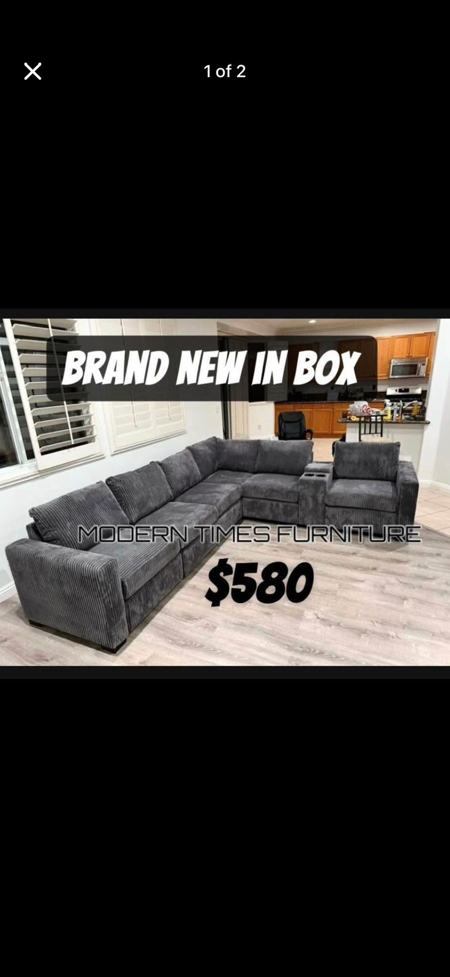 Console W/USB & Cup Holders Sectional/ Sofa