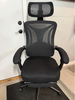 Brand New Black Mesh Tall Back Ergonomic Office Chair w/Slide Out Footrest & Adjustable Lumbar