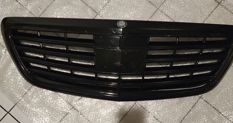 Mercedes-Benz Genuine Front Grille