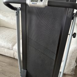 ProGear Manual Treadmill – Compact, Durable & No Power Needed!