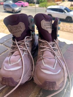 Hoka Anacapa size 6 women