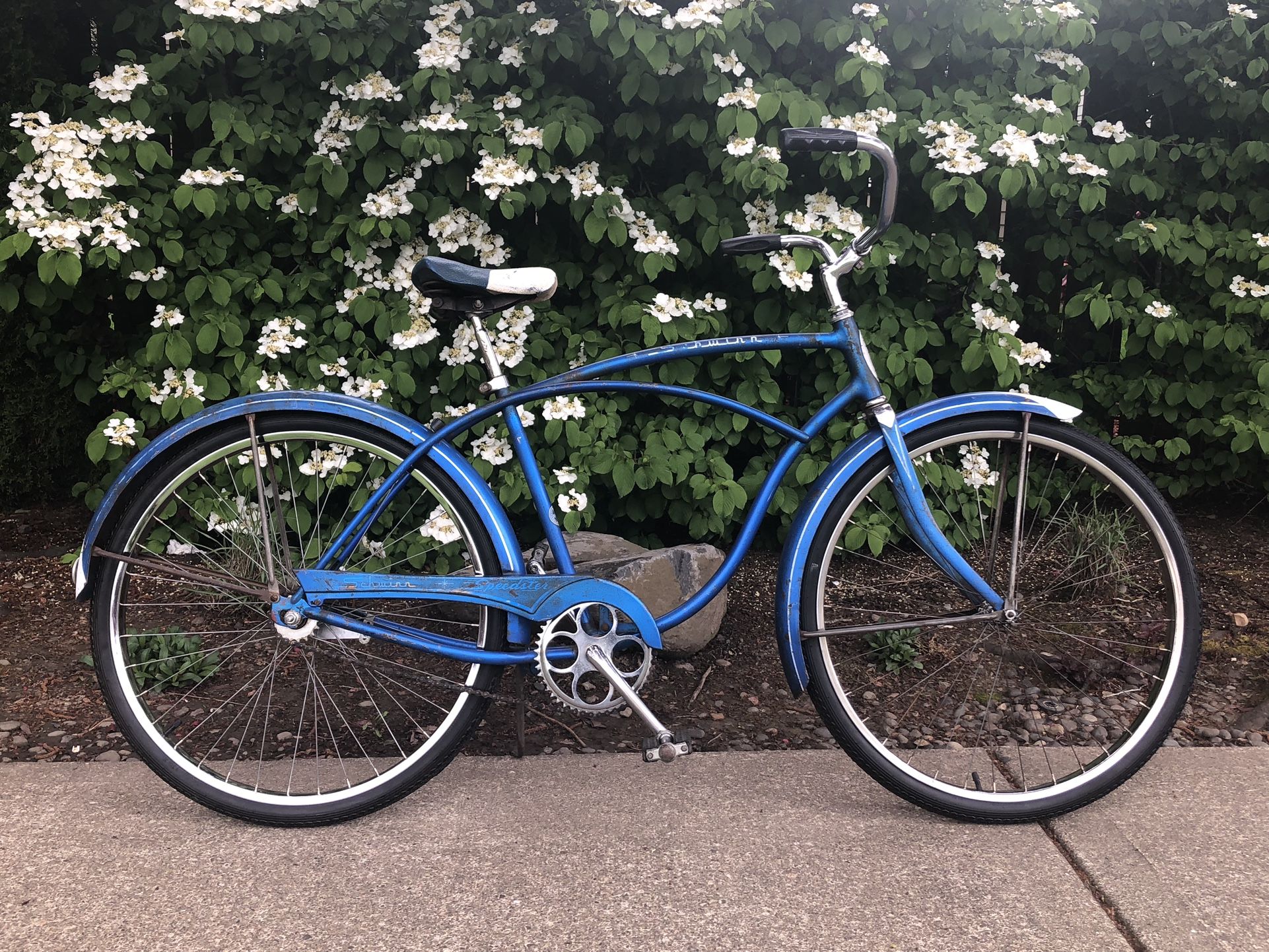 Vintage/Antique Schwinn Cruiser Men’s Bicycle 