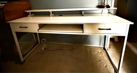 Computer Desk with Keyboard Tray