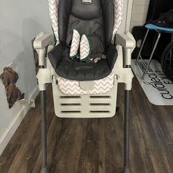 Chicco Polly Magic Relax high chair.