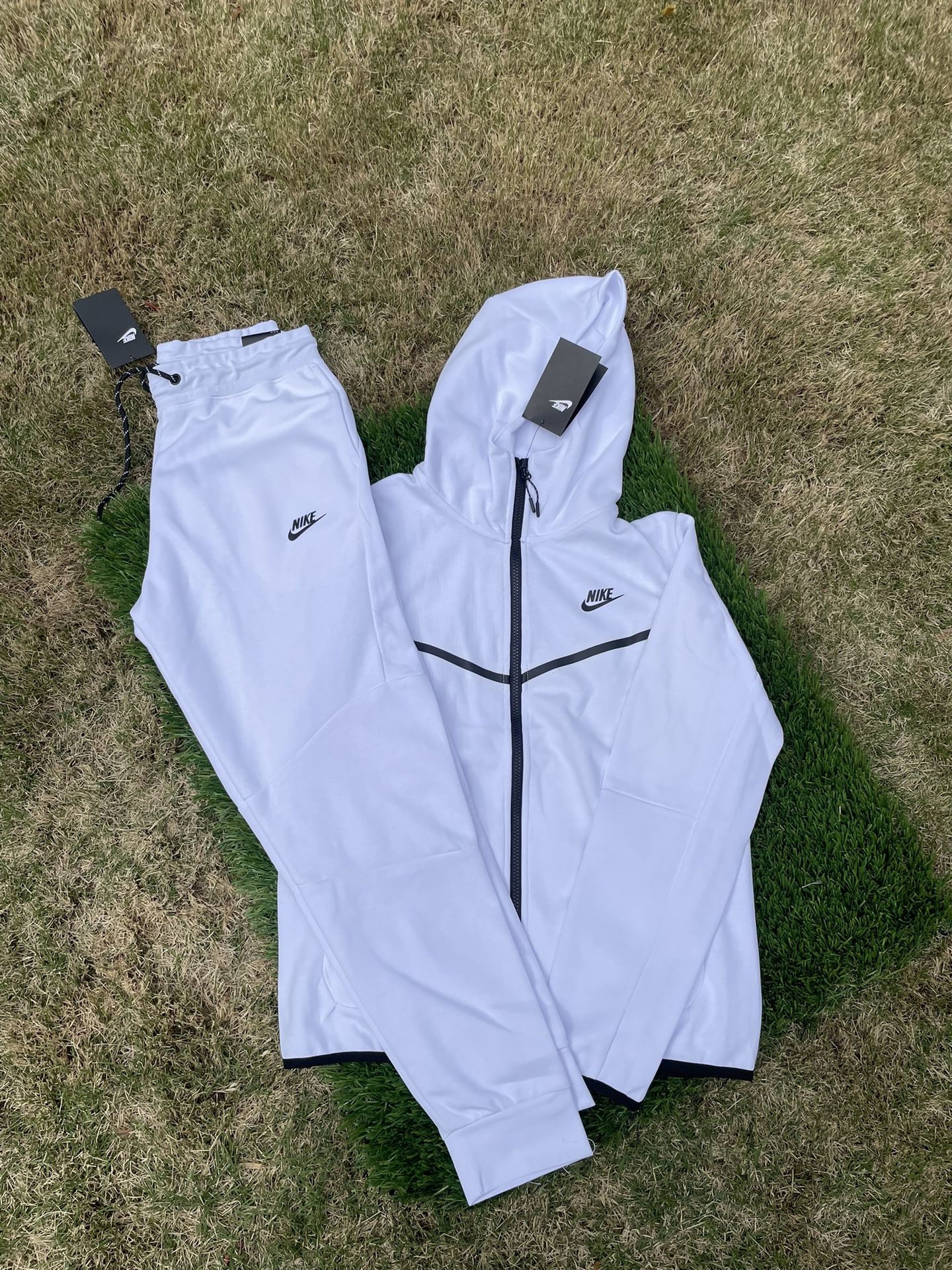 nike tech tracksuit 