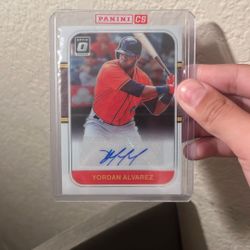 Yordan Alvarez Card