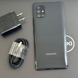 Samsung Galaxy A71  , Factory Unlocked,  Excellent Condition Like New 