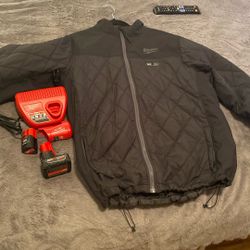 Milwaukee M12 Duel Heated Jacket W/ New Batteries And Charger 