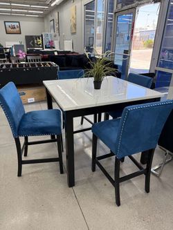 5pc Counter Height Set 💙💙💙💙
