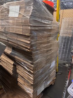Pallet of Flat Corrugated Cardboard Boxes pallets different sizes