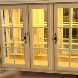 Hutch Cabinet Curio  With Glass Shelves 