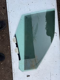 2011-2019 Ford Explorer Door Glass 