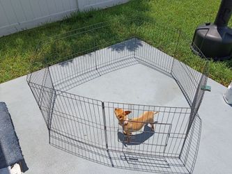 6×6 portable pet pen. Adjustable from round to square and more.