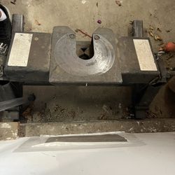 5th Wheel Trailer Hitch