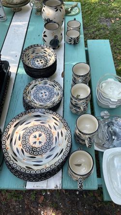 Temp-tations old world blue dinnerware set