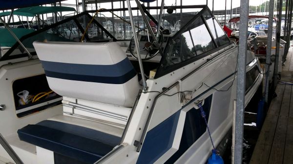 1984 26" carver montego 290