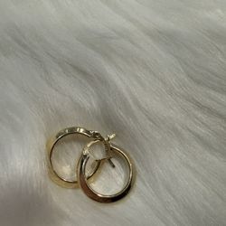 14 Karat Gold Hoop Earring