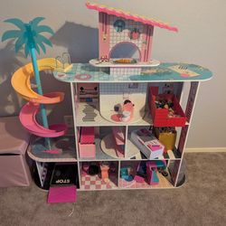LOL OMG Doll house