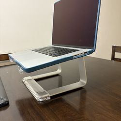 Griffin Elevator Aluminum Laptop Stand – MacBook / PC – Excellent Condition