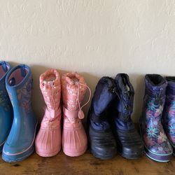 Kids Snow Boots Size 2/3 For Boys And Girls