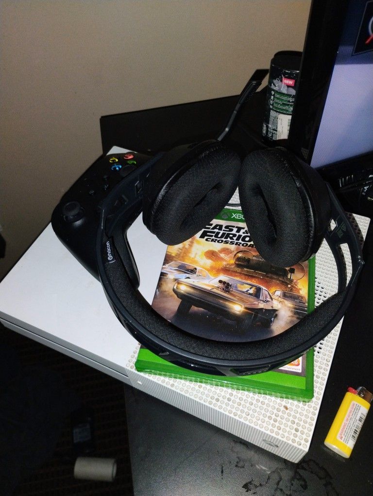 Xbox One S Model:1681 Bundle Package Deal