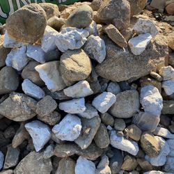 Free Rocks, Good Conditions👍🏽