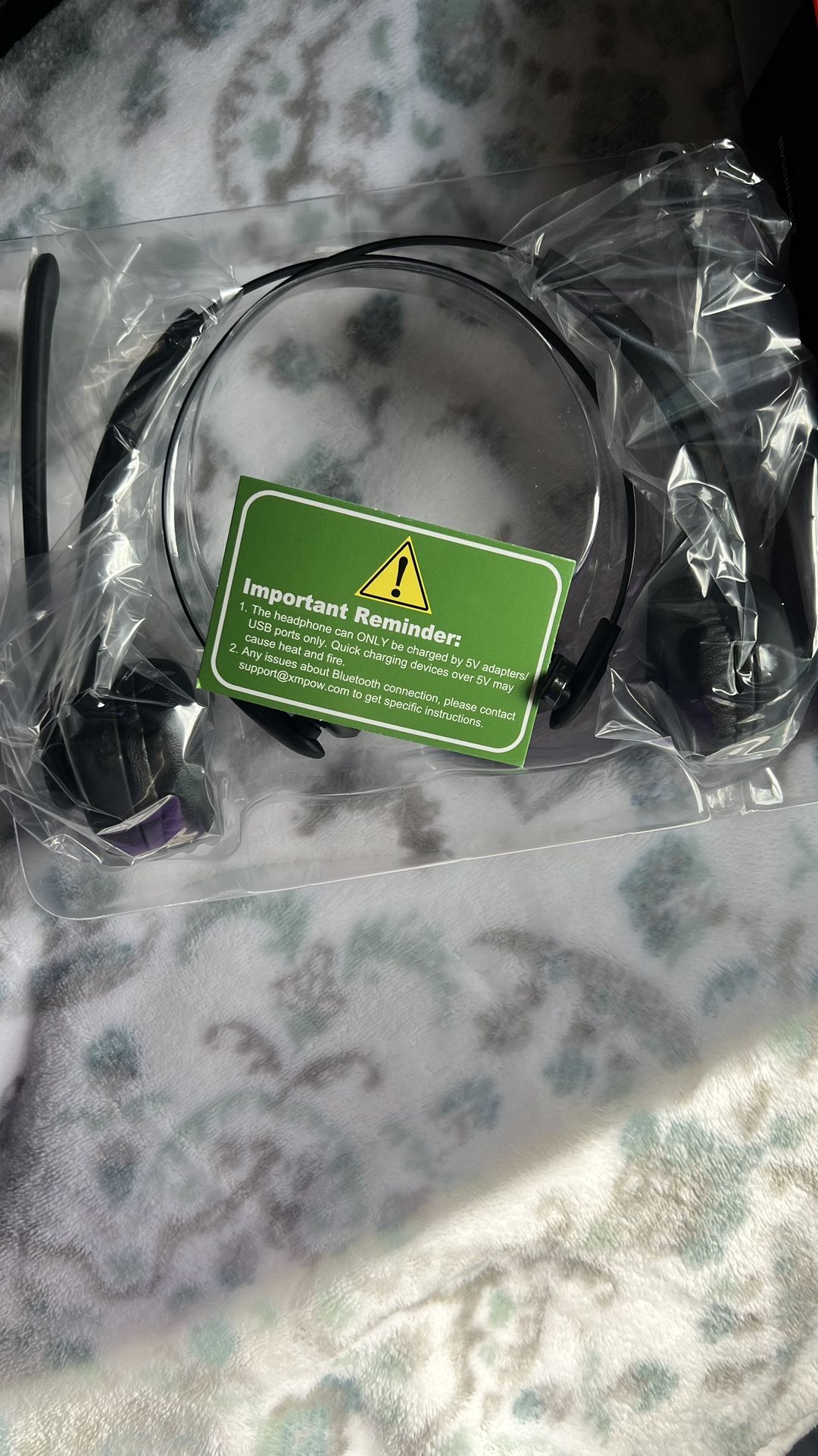 BLUETOOTH HEADSET