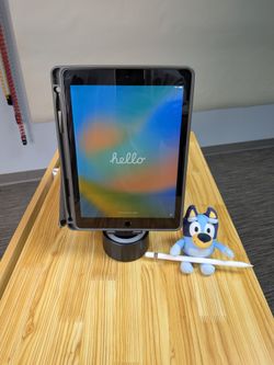 Apple iPad Pro 9.7” 128GB WiFi + Apple Pencil (Bluey for Scale)