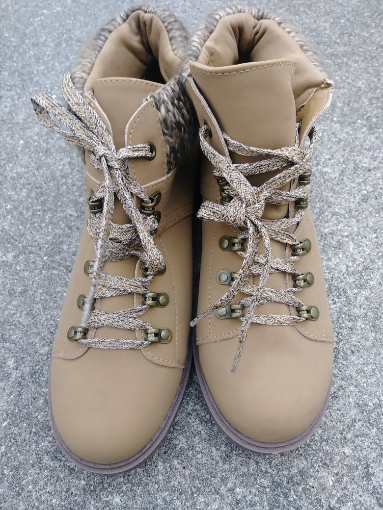 Cutebrand new ladies hiking/work boots