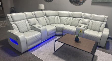 💞OM 💞  Brand New Living Room White Power Reclining Sectional