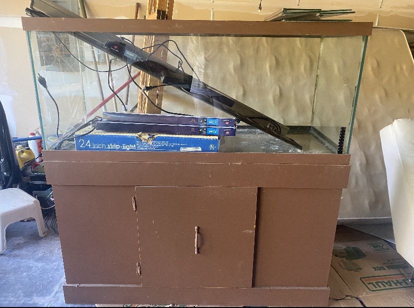 75 Gallon Fish Tank for Sale in Lynnwood, WA OfferUp