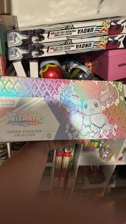 Pokémon Scarlet & Violet Prismatic Evolutions Super-Premium Collection