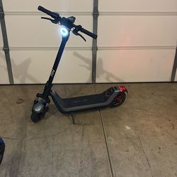 Niu Kqi300x