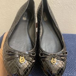 Michael Kors Black Quilted Ballet Flats w/ Bow & Charm Slip-on Shoes Size 8.5 