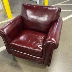 Bedington Young Stationary Chair