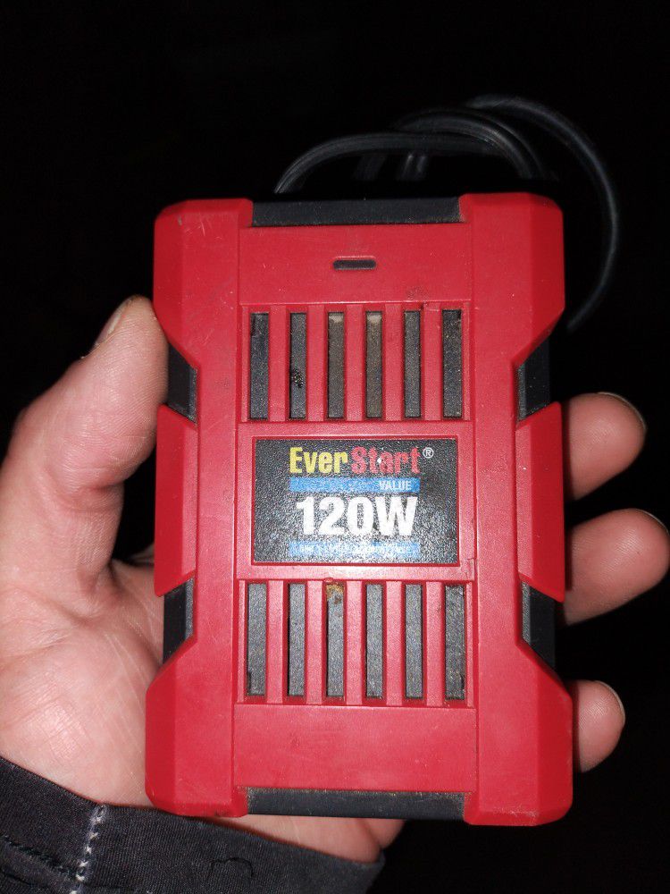 Everstart Power Inverter (120W)