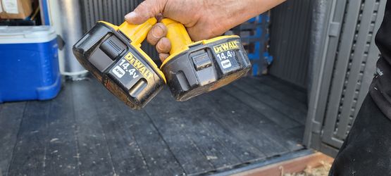Dewalt battery