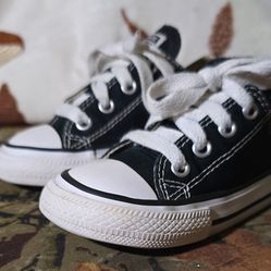 Converse size 5