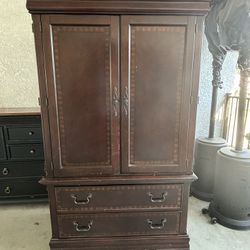 Brown bedroom set 3 pieces 