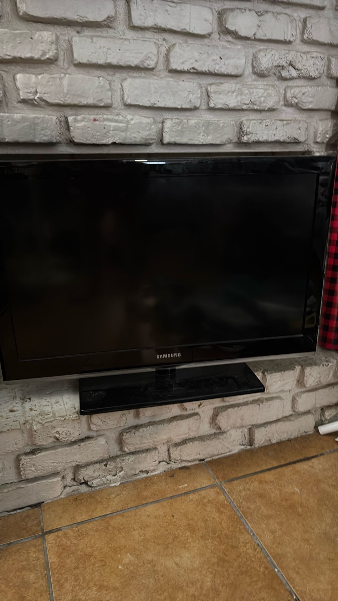 32 Inch Samsung Tv (not Smart)