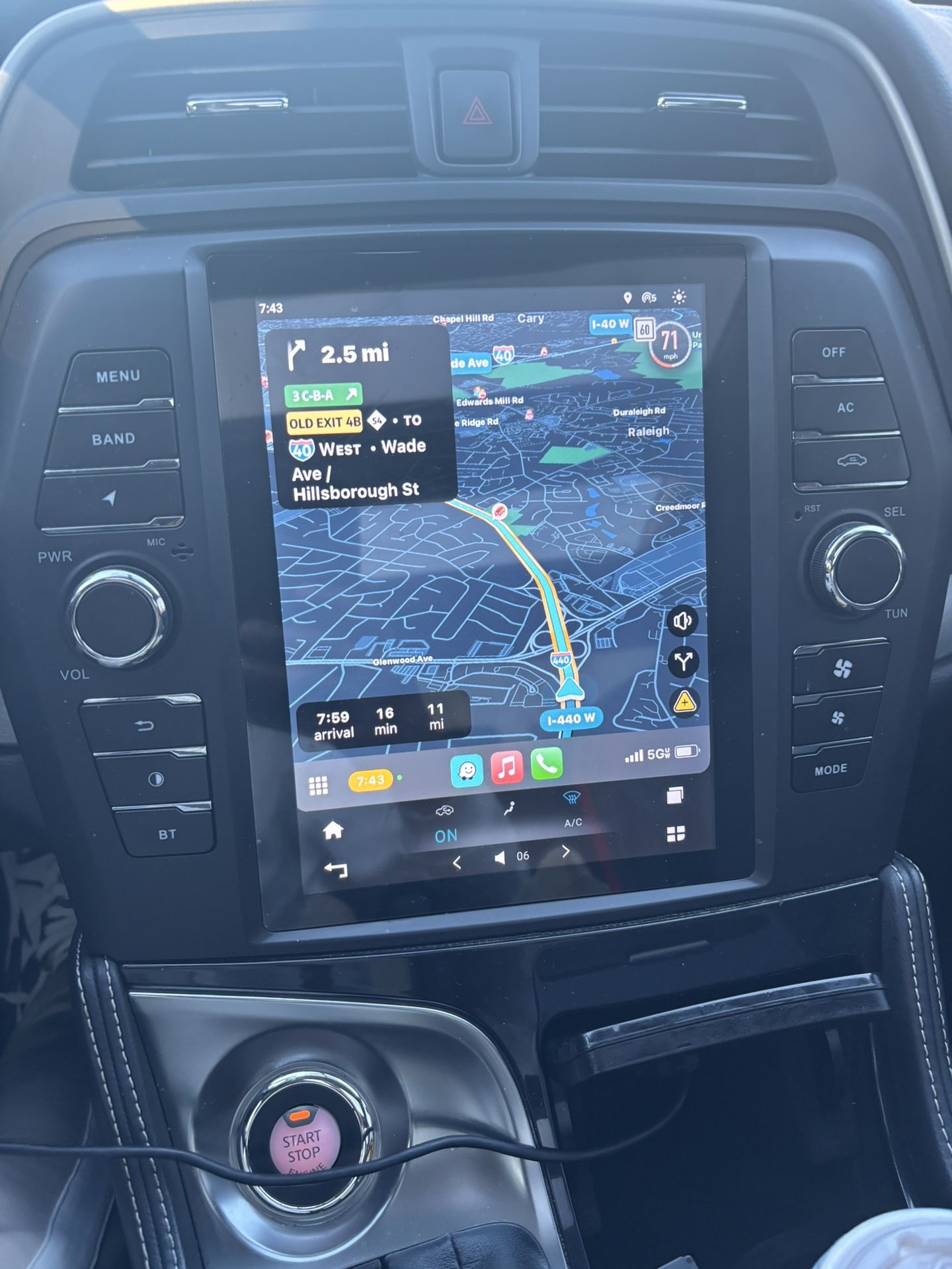 Tesla Style Screen