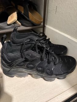 Nike Air VaporMax Plus Triple Black Sneakers