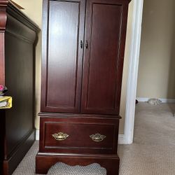 Jewelry Armoire In Cherry 